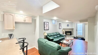 15 Turtlecreek Blvd in Brampton, ON - Building Photo - Building Photo