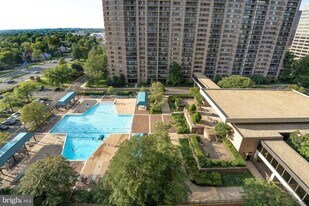 5501 Seminary Rd, Unit 1113S in Falls Church, VA - Building Photo