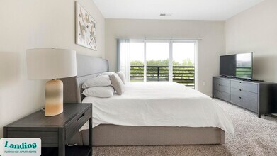 3300 East-West Hwy, Unit 513 in Hyattsville, MD - Foto de edificio - Building Photo