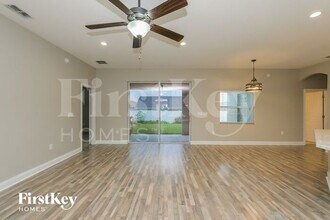 5952 Valentino Way in Lakeland, FL - Building Photo - Building Photo