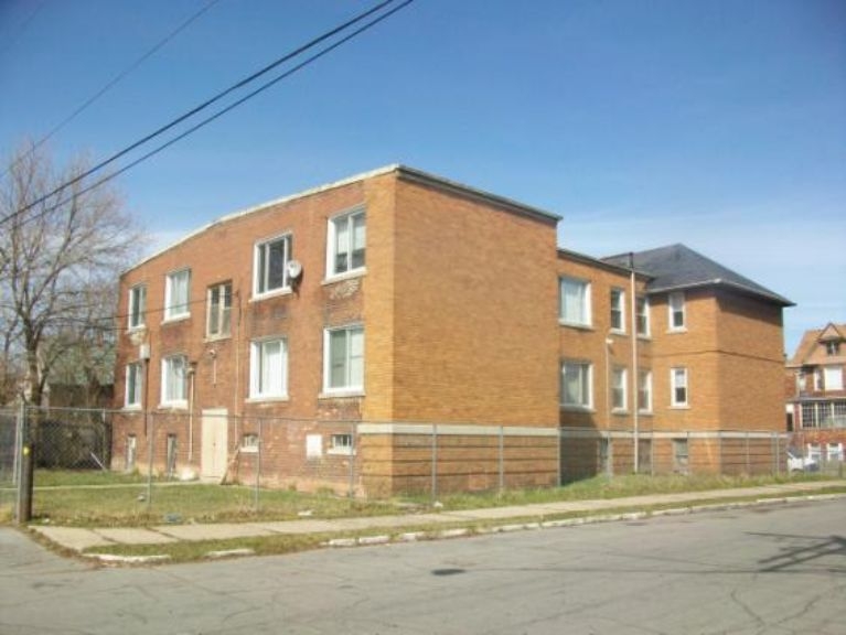 3401 McClellan St in Detroit, MI - Building Photo