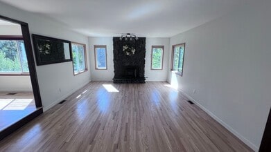 19303 N Pleasant Tree Ln in Colbert, WA - Building Photo - Building Photo