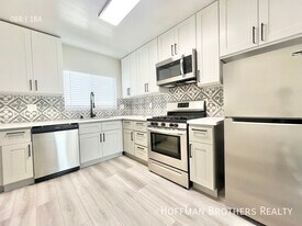 254 Normandie Ave in Los Angeles, CA - Building Photo