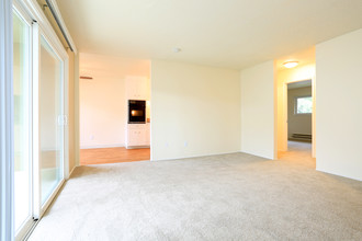 Palm Villa in Sunnyvale, CA - Building Photo - Interior Photo