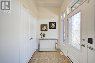 87 McCague Ave. in Richmond Hill, ON - Building Photo - Building Photo