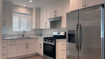 5231 Virginia Ave in Los Angeles, CA - Building Photo