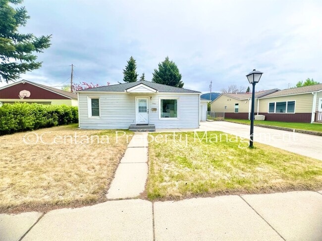 2202 Massachusetts Ave in Butte, MT - Building Photo - Building Photo