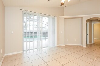 4643 Eagle Peak Dr in Kissimmee, FL - Building Photo - Building Photo