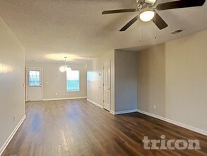 314 E Waverly Pl Ct in Columbia, SC - Foto de edificio - Building Photo