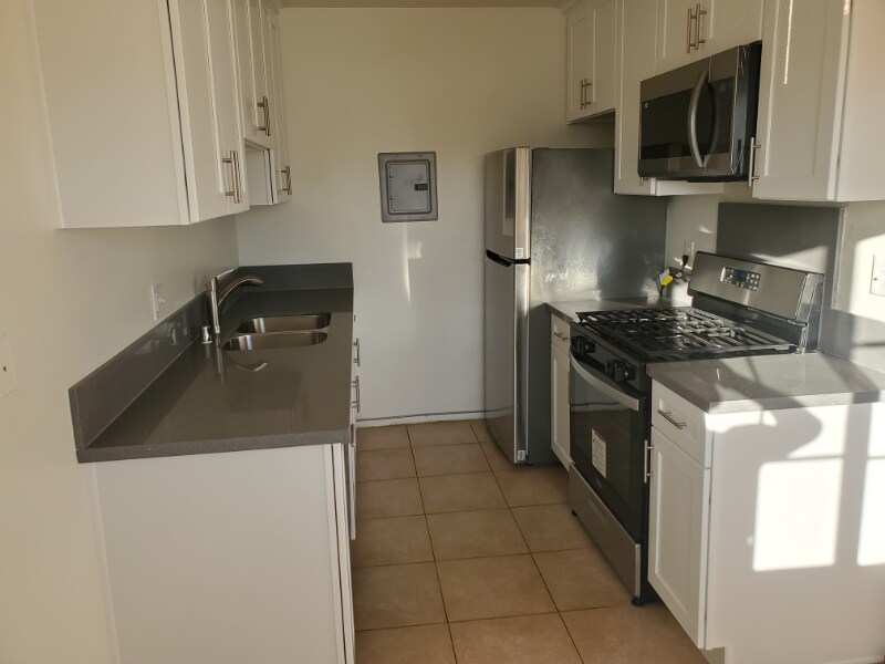 1128 Raymond Ave-Unit -5 in Glendale, CA - Building Photo
