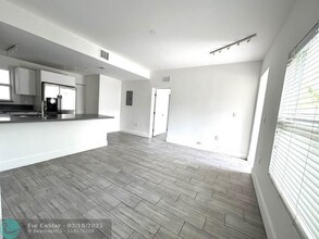 7910 Abbott Ave in Miami Beach, FL - Building Photo - Building Photo