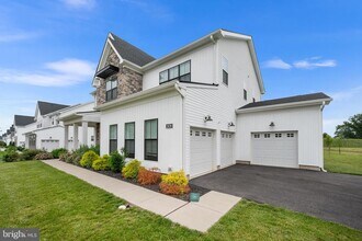 2639 Hawthorn Dr in Norristown, PA - Building Photo - Building Photo