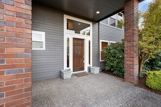 1324 Stonehaven Dr in West Linn, OR - Building Photo - Building Photo