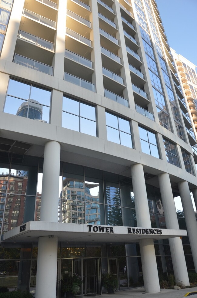 property at 1235 S Prairie Ave