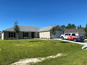 8190 N Wakefield Dr in Dunnellon, FL - Building Photo - Building Photo