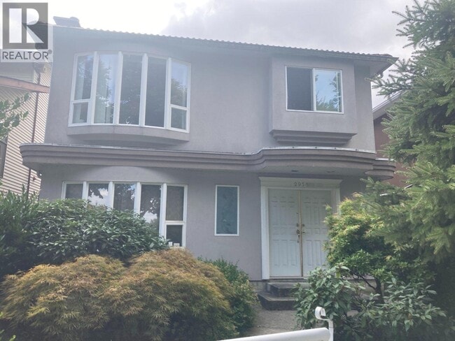 property at 2956 E 16th Ave