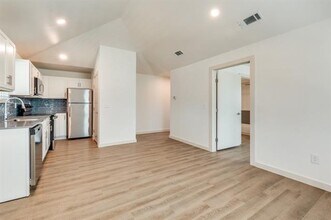 1001 N Crawford St in Dallas, TX - Building Photo - Building Photo