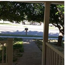 903 Scurry St, Unit Apartment B in Big Spring, TX - Building Photo - Building Photo