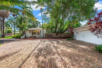 1214 Tyler St in Hollywood, FL - Building Photo - Building Photo