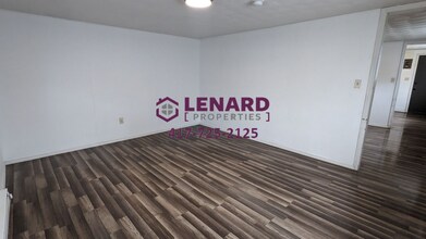 215 North St in Marshfield, MO - Building Photo - Building Photo