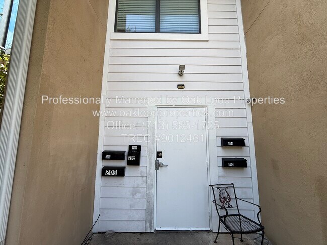 2724 Crossview Dr in Houston, TX - Building Photo - Building Photo