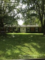 203 Maplewood Dr