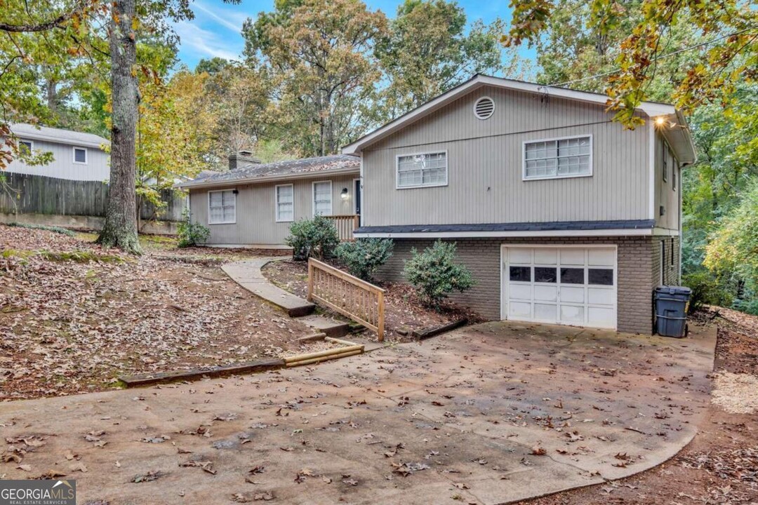 1504 Dupree Rd in Woodstock, GA - Building Photo