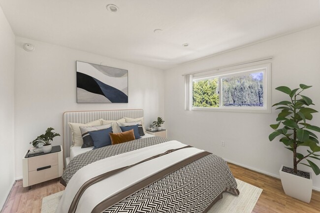 5738 Woodman Ave, Unit Unit 2 in Los Angeles, CA - Building Photo - Building Photo