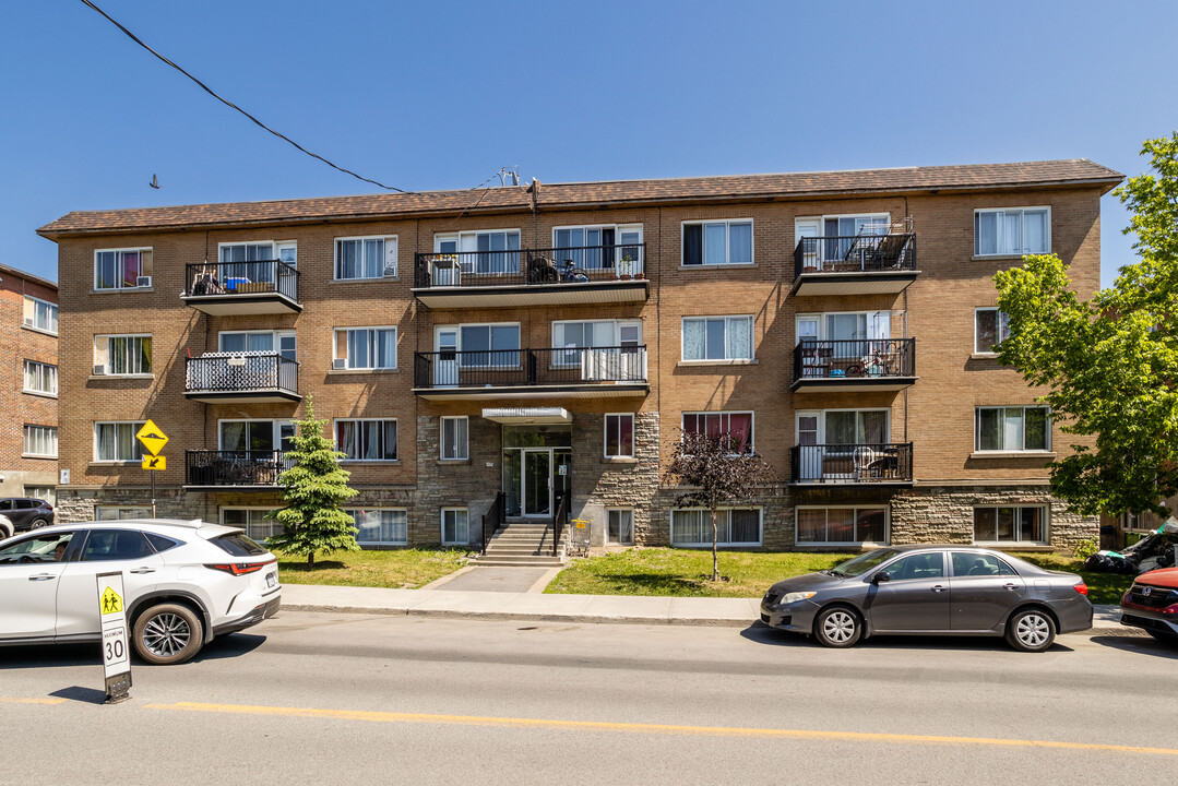 4100 Bouchette Rue in Montréal, QC - Building Photo