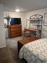 25609 Lawson St, Unit 1 in Black Diamond, WA - Foto de edificio - Building Photo