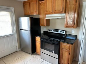 1700 W Douglas Ave in Pharr, TX - Building Photo - Building Photo