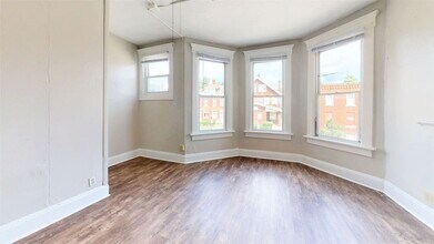 2357 N High St in Columbus, OH - Building Photo - Building Photo