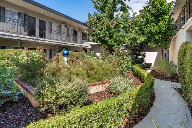 Magnolia Apartments in Pasadena, CA - Building Photo - Building Photo