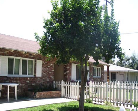 621-631 N Baker St in Santa Ana, CA - Building Photo