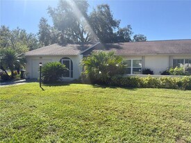 4001 Oakhurst Dr in Sarasota, FL - Building Photo