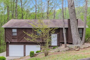 4031 Cindy Dr in Douglasville, GA - Building Photo