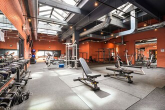 600 Broadway Ave NW in Grand Rapids, MI - Building Photo - Building Photo