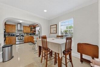 9000 SW 40th Terrace in Miami, FL - Building Photo - Building Photo