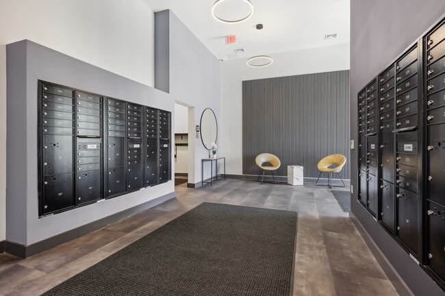 SUMMIT Orange Crossing in Orange, NJ - Foto de edificio - Building Photo