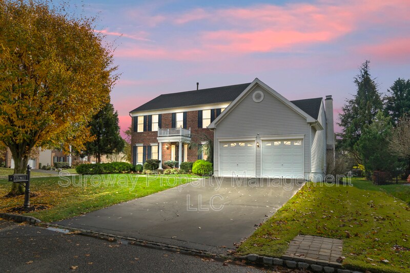 2 Heather Ln in Moorestown, NJ - Building Photo