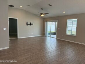 7713 Island Fox Rd in Jacksonville, FL - Building Photo - Building Photo