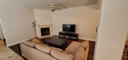 2043 Catalina Dr in Davis, CA - Building Photo - Building Photo