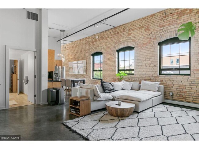 404 N Washington Ave in Minneapolis, MN - Building Photo - Building Photo