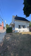 22 Maple St in Attleboro, MA - Foto de edificio - Building Photo