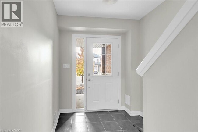 35 Sportsman Hill St in Kitchener, ON - Building Photo - Building Photo