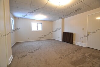 28 N Broadway St, Unit 2C in Joliet, IL - Foto de edificio - Building Photo