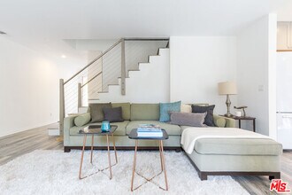 4041 Wade St in Los Angeles, CA - Building Photo - Building Photo