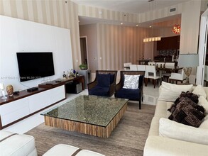 15811 Collins Ave, Unit 4207 in North Miami Beach, FL - Building Photo - Building Photo