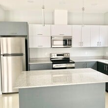 2016 Summerland Ln, Unit 3 in Edinburg, TX - Building Photo - Building Photo