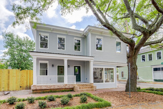 221 W Duffy St in Savannah, GA - Building Photo - Primary Photo